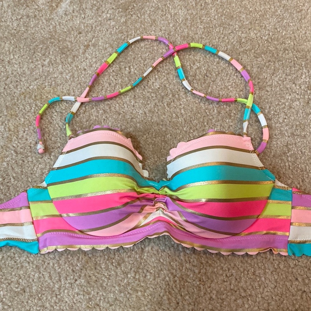 Like new VS swim top